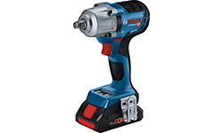 은색 헤드가 있는 파란색 Bosch Professional 무선 드라이버.