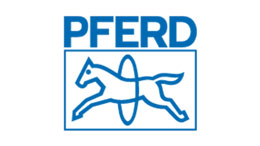 PFERD 로고, 스타일화된 말과 파란 글씨가 있습니다.